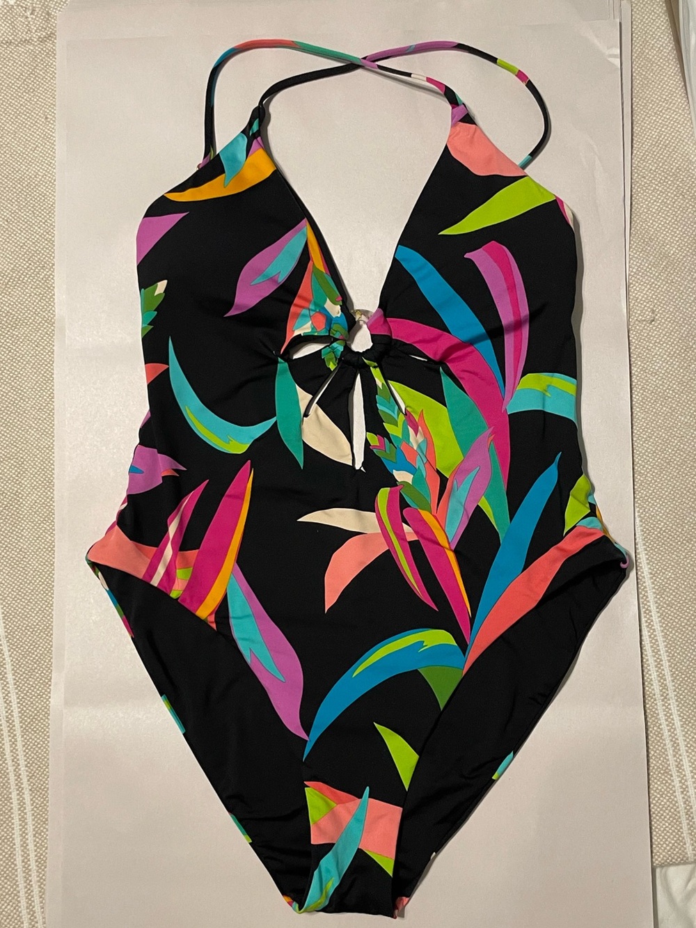 Trina Turk Birds of Paradise O-Ring One Piece Swimsuit Size 10 cutouts